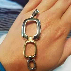 Never worn Lia Sophia necklace charm.